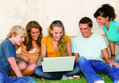 科隆联赛争胜霍芬海姆，球迷热血沸腾